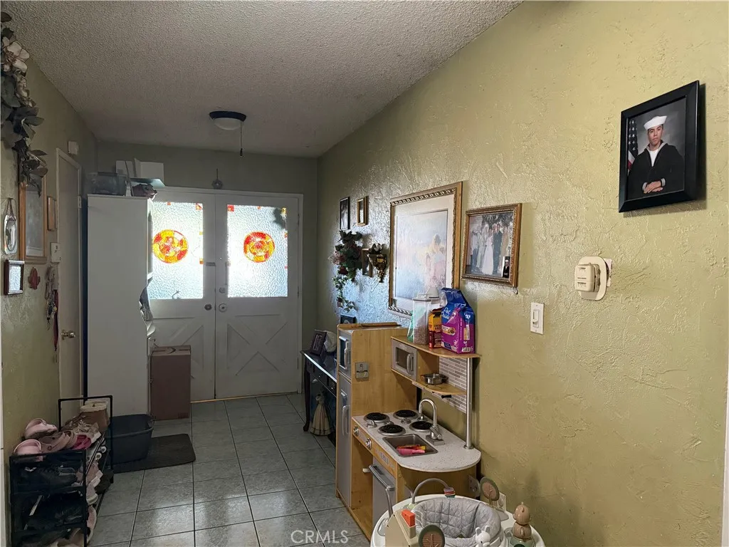 14428 Rex Street, Sylmar, California 91342 home-pic-4